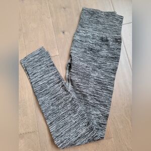Itzoni Ankle Length Leggings - medium